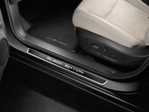 nissan black1